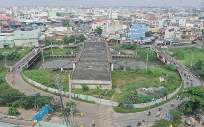 TP. HCM: Cầu Tân Kỳ Tân Quý gần 700 tỷ đồng "đắp chiếu" hơn 4 năm