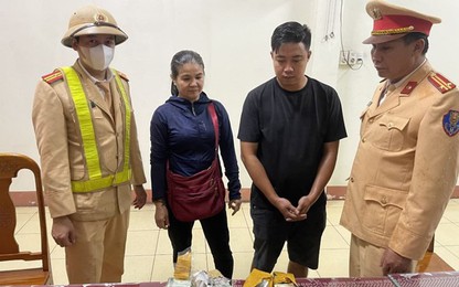 Quảng Trị: CSGT phát hiện vụ vận chuyển trái phép ngoại tệ số lượng "khủng"