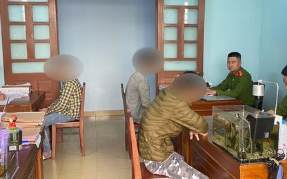 Nhóm thanh niên đánh 2 nữ nhân viên gác chắn vì không mở barie