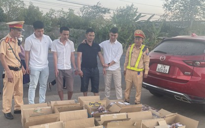 CSGT Đắk Lắk bắt ô tô con chở số lượng pháo khủng trên tuyến đường Hồ Chí Minh