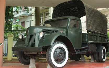 Khám phá bí ẩn chiếc xe chạy bằng than củi đầu tiên tại Việt Nam