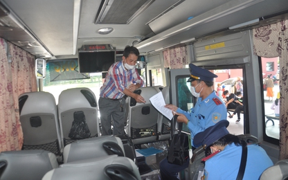 Quảng Nam: Vì sao 28 ôtô kinh doanh vận tải bị tước phù hiệu?