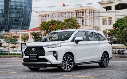 Bảng giá xe Toyota tháng 5/2023: Vios 2023 gây thất vọng, Veloz Cross giảm giá mong đua Xpander