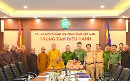 Cục CSGT phối hợp tuyên truyền ATGT tới tăng ni, phật tử