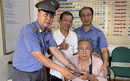 Tổ tàu SE3 trả lại tài sản và nhiều giấy tờ quan trọng khách bỏ quên