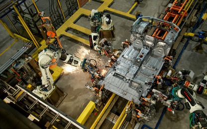 Bộ Công Thương đề xuất tiếp tục giảm lệ phí trước bạ ô tô