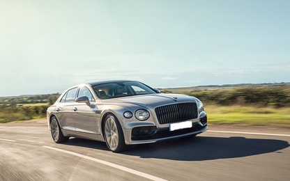 Hơn 8.000 siêu xe Bentley Flying Spur triệu hồi do mối nguy từ màn hình giải trí