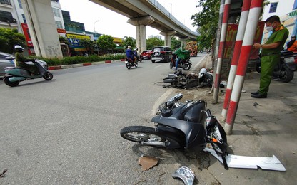 Hà Nội: Video cận cảnh 2 xe máy va chạm khiến 3 người nguy kịch tại quận Đống Đa