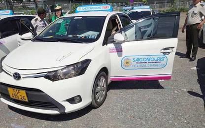 Cảng Hàng không Quốc tế Tân Sơn Nhất báo cáo xử lý 2 hãng taxi gian lận giá cước