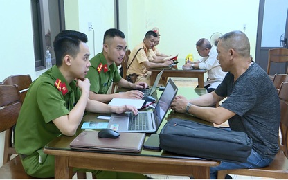 Công an Quảng Ninh khởi tố tài xế "taxi dù" chống người thi hành công vụ