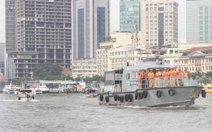 CSGT đường thuỷ TP. HCM ra quân kiểm tra, xử phạt phương tiện thuỷ vi phạm