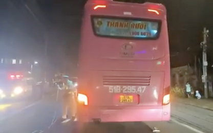 Xe khách Thành Bưởi chạy lấn làn gây TNGT khiến 2 người tử vong trên QL20