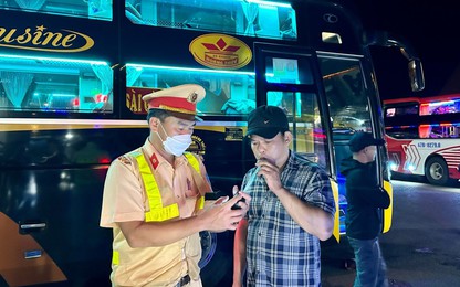 Từ 1/8, Bộ Công an mở đợt tổng kiểm soát ôtô khách, xe container