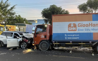 Tai nạn nghiêm trọng trên QL20 qua Lâm Đồng, 3 người tử vong tại chỗ, 4 người bị thương