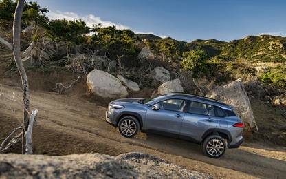 Xe bán chạy Toyota Corolla Cross 2023 giảm giá gần 60 triệu đồng