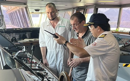 Phóng sự: Hoa tiêu hàng hải - người dẫn đường cho những chuyến tàu vào, rời cảng an toàn