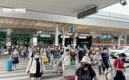 Người dân ùn ùn quay lại TP.HCM sau kỳ nghỉ lễ 2/9, sân bay Tân Sơn Nhất đón 130.000 khách
