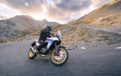 Mô tô phượt Honda Transalp giá 309 triệu đồng lần đầu ra mắt khách Việt