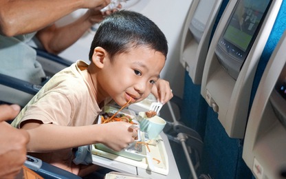 Những vị khách đặc biệt trên "chuyến bay đoàn viên"