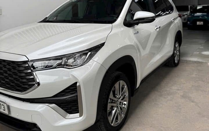 Chạy hơn 400 km, Toyota Innova Cross bản tiết kiệm xăng hiếm hoi lên sàn xe lướt, giá bao nhiêu?