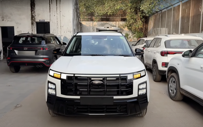 Cận cảnh Hyundai Creta 2025 tại đại lý: Giá từ 594 triệu đồng, nội thất thay đổi hoàn toàn