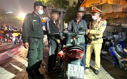 Hi hữu, "khổ chủ" và hai tên trộm xe máy bất ngờ giáp mặt ở...chốt cảnh sát