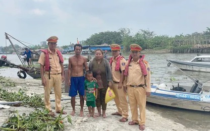 Đồng Tháp: CSGT kịp thời cứu sống 3 người trong vụ chìm ghe