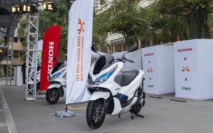 Honda hỗ trợ 70 xe máy điện PCX cho Trường Đại học Công nghệ Giao thông Vận tải