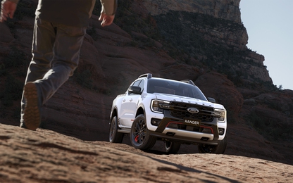 Ford Ranger đang biến phân khúc bán tải thành sân chơi riêng