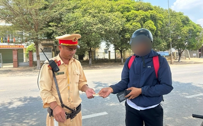 CSGT Đắk Lắk xử lý tình trạng học sinh điều khiển xe máy vi phạm pháp luật về trật tự ATGT