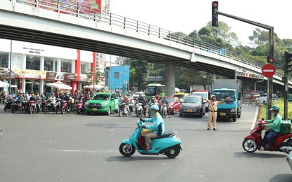 CSGT TP. HCM huy động 100% quân số đảm bảo ATGT cho người dân nghỉ lễ 30/4 và 1/5