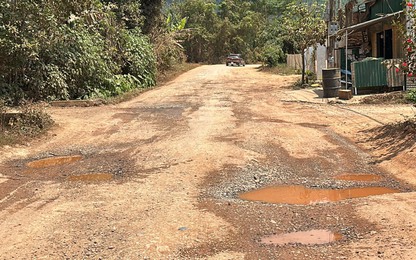 Đường liên xã Ea Trang - Cư San (Đắk Lắk) xuống cấp nghiêm trọng, gây mất ATGT