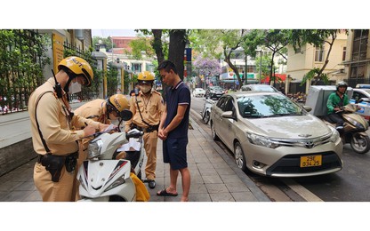 Hà Nội: Cắm chốt kết hợp tuần tra xử lý nghiêm ôtô vi phạm dừng đỗ