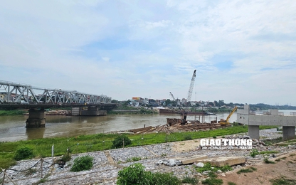 Tắc mặt bằng, Dự án nâng cấp cầu Đuống phải đổi phương án thi công