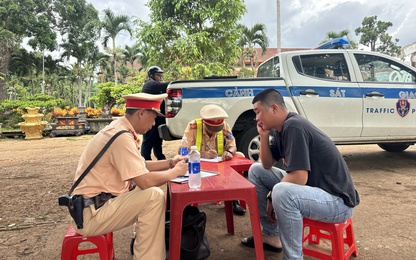 CSGT Đắk Lắk tăng cường xử lý xe khách vi phạm giao thông