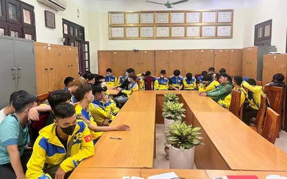 Cảnh sát triệu tập gần 100 lái xe công nghệ vụ hẹn đánh nhau náo loạn hồ điều hoà Mai Dịch