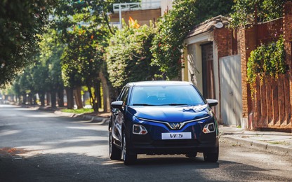 Tỷ phú Phạm Nhật Vượng lập công ty kinh doanh và cho thuê xe điện FGF