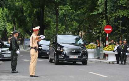 Thầm lặng đảm bảo ATGT ngày Quốc tang Tổng Bí thư Nguyễn Phú Trọng