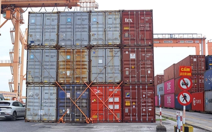 Hình ảnh mới nhất tại cảng Hải Phòng khi bão YAGI sắp đổ bộ