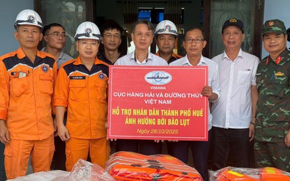 Cục Hàng hải và Đường thủy Việt Nam hỗ trợ trang thiết bị và nhân lực ứng phó đợt mưa lũ tại miền Trung
