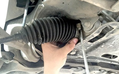 Ô tô lội nước dễ hỏng hệ thống lái