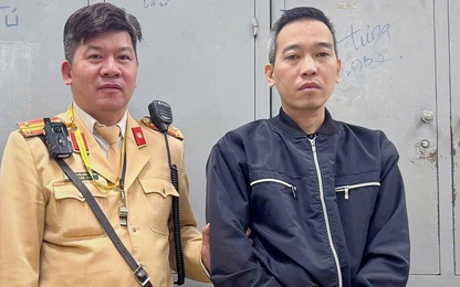 CSGT Hà Nội phối hợp người dân khống chế đối tượng cướp xe máy của nữ sinh