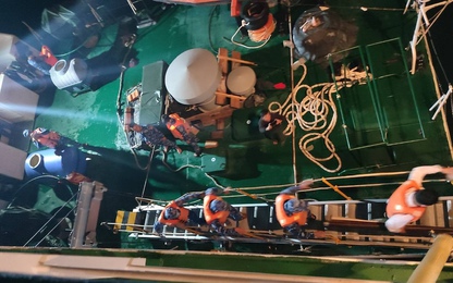 Khẩn cấp cứu thuyền viên Philippines gặp nạn trên vùng biển Việt Nam