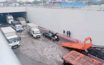 TP. HCM khẩn trương khắc phục tình trạng ngập nước hầm chui Nguyễn Văn Linh