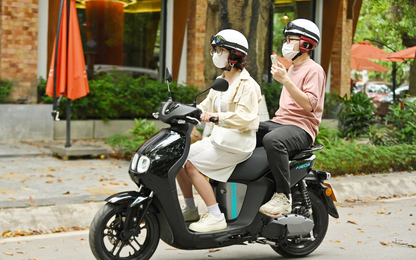 Khi ông lớn xe máy bước vào cuộc chơi xe điện