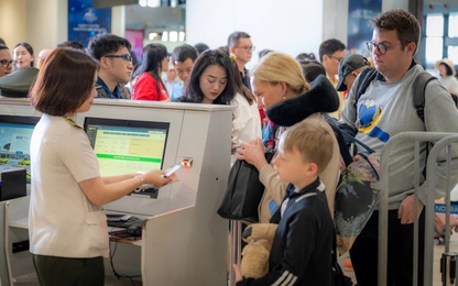 Chùm ảnh: Cảng hàng không Nội Bài sẵn sàng đón 100 nghìn lượt khách ngày cao điểm nghỉ lễ 30/4 và 01/5