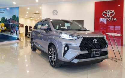 Giá xe Toyota Veloz Cross lăn bánh tháng 4/2025: Giảm sâu hơn Mitsubishi Xpander