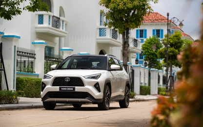 Xe hybrid dừng đèn đỏ về số N là sai lầm