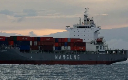 Kịp thời huy động tàu nước ngoài cứu sống 11 ngư dân khi tàu cá Quảng Ninh chìm trên biển