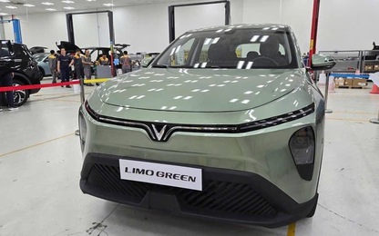 Lần đầu VinFast Limo Green lộ diện ngoài đời thực